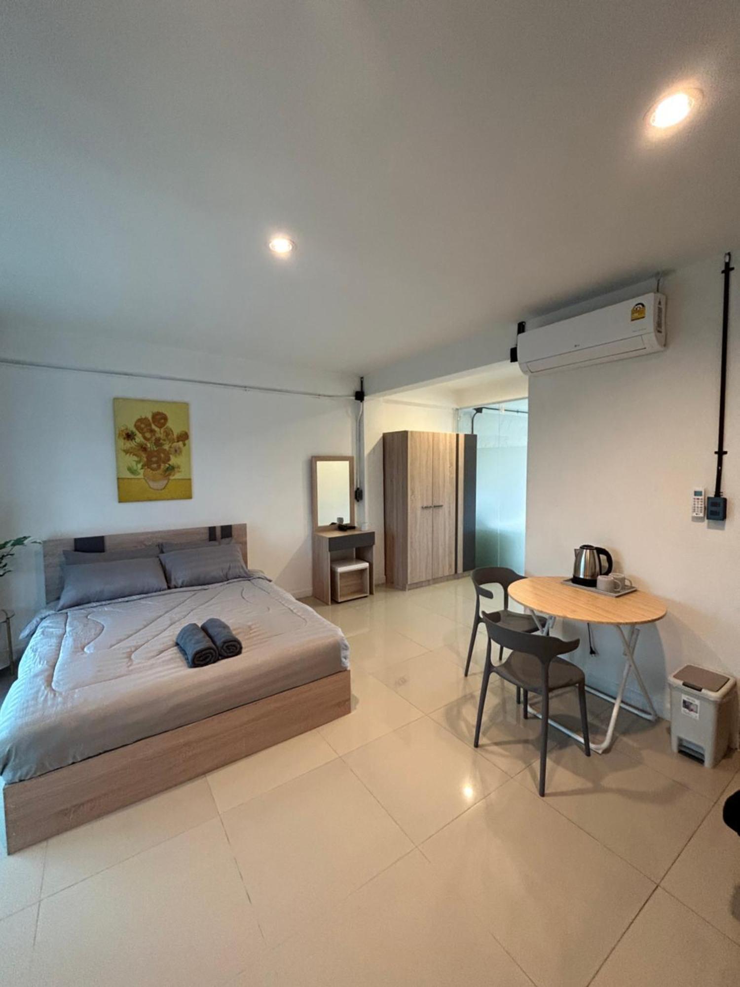 Monkey Toe Guesthouse Chiang Mai Exterior photo